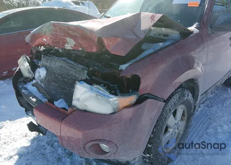 2012 Ford Escape Xlt z USA, uszkodzony, nr VIN 1FMCU9DG1CKC04372